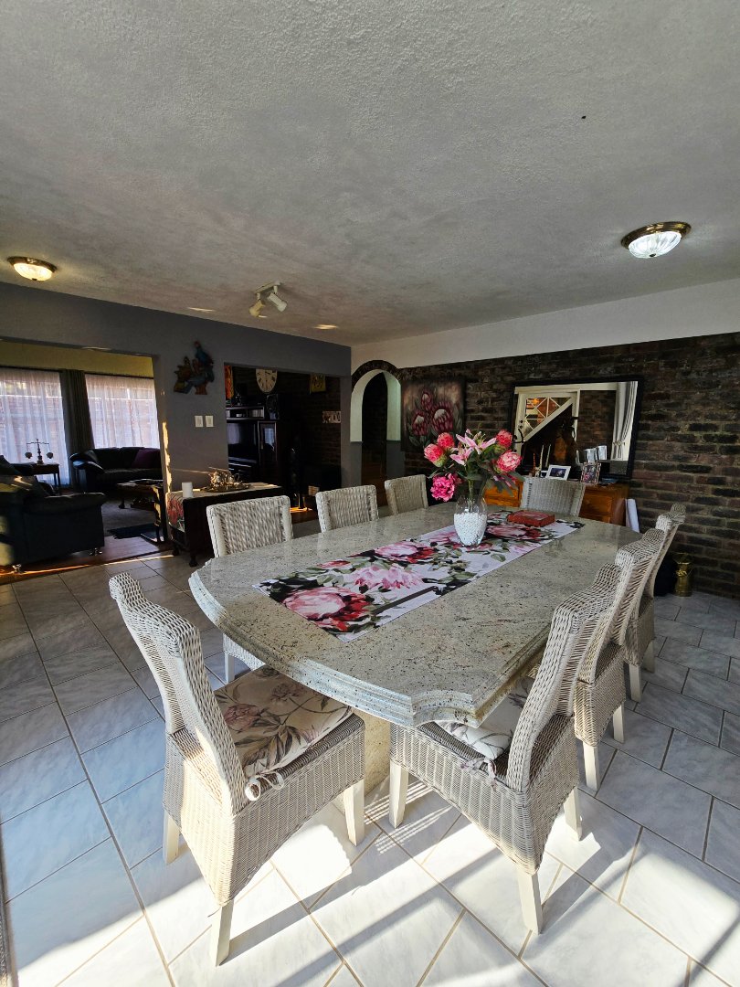 4 Bedroom Property for Sale in Wilkoppies North West